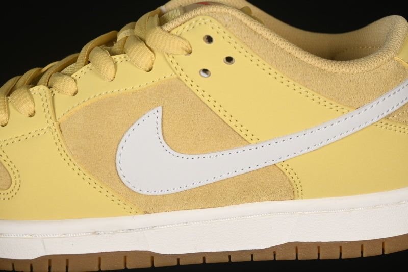 Nike SB Dunk Low "Saturn Gold"