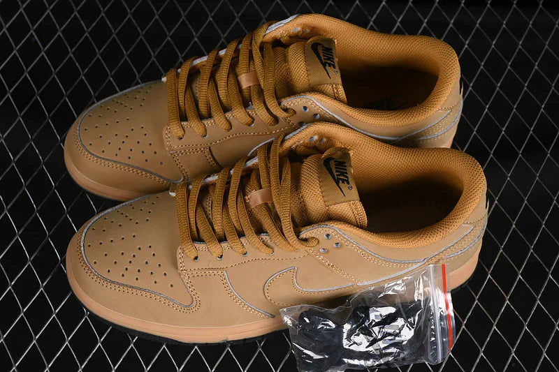 Nike SB Dunk Low "Wheat"