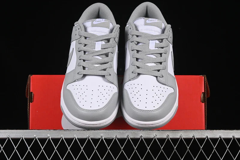 Nike SB Dunk Low "White/Grey"
