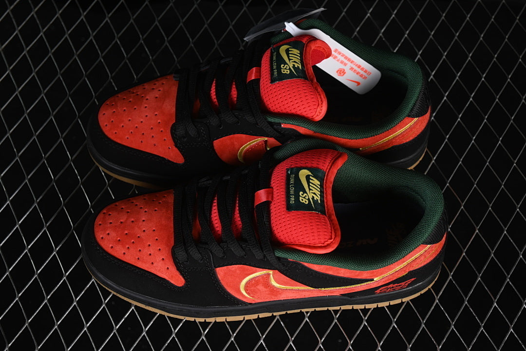 Nike SB Dunk Low "Seattle Supersonics"