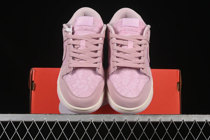 Nike SB Dunk Low "Regal Pin"