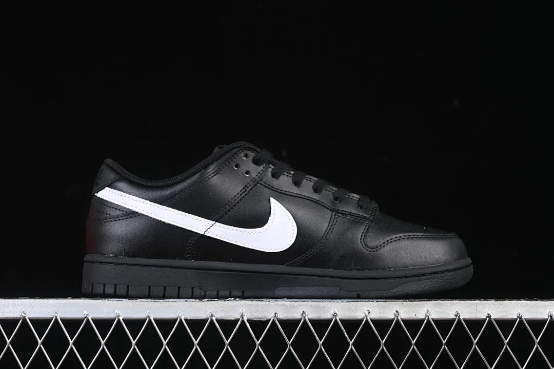 Nike SB Dunk Low "All Black-White"