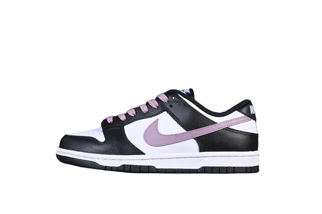 Nike SB Dunk Low "B/W/Sodt Purple"