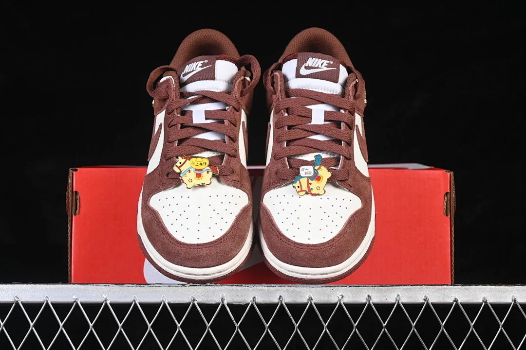 Nike SB Dunk Low "Red Sepia"