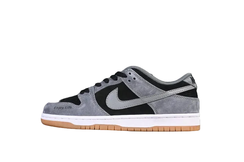 Nike SB Dunk Low "Dark Smoke Grey"