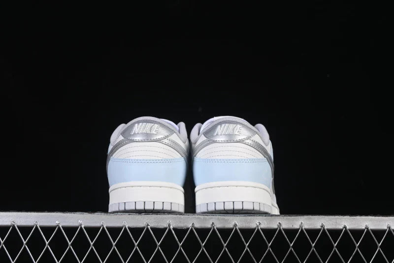Nike SB Dunk Low "Fleece Swoosh - Light Blue"