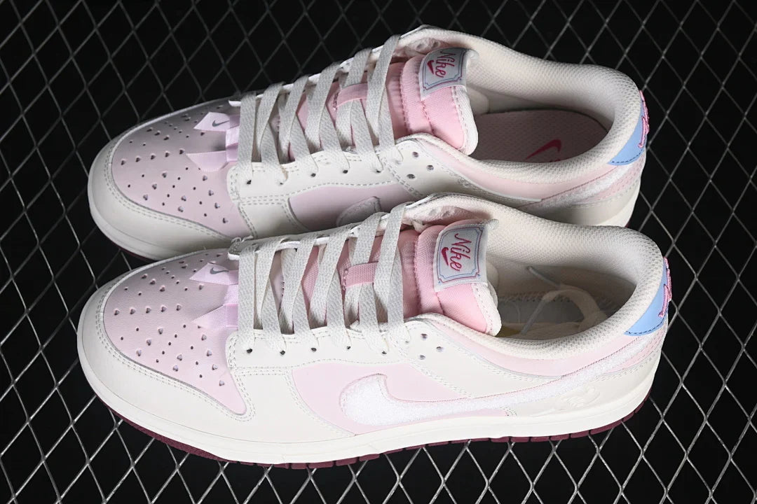 Nike SB Dunk Low "Love"