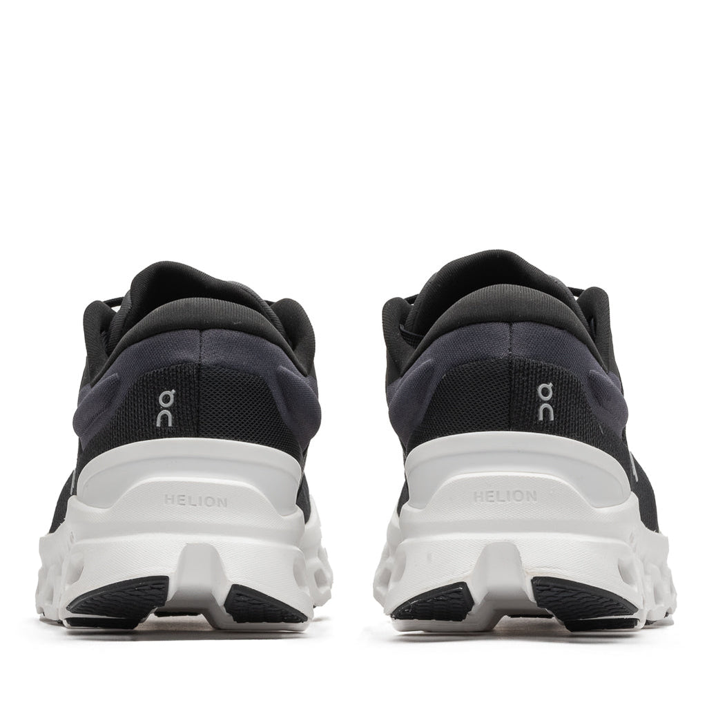 Women's On Cloudstratus 3 - Black/Frost