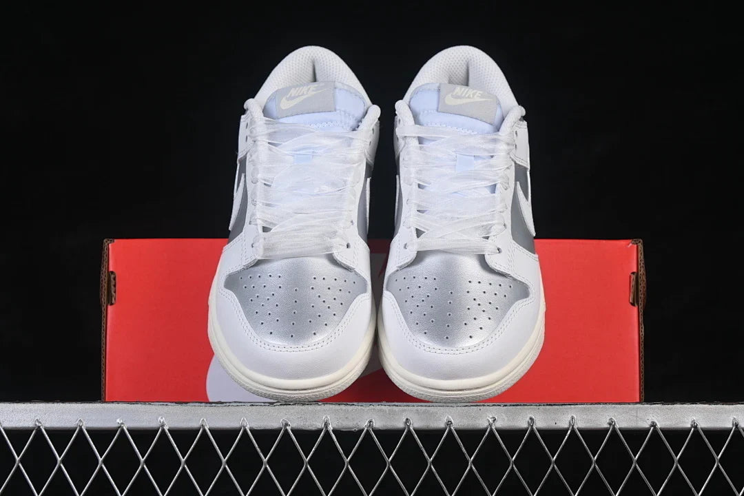 Nike SB Dunk Low "White Metallic"