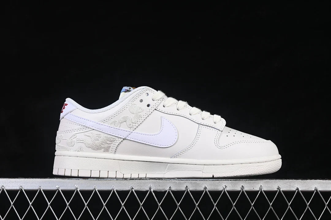 Nike SB Dunk Low "Give Her Flowersr"