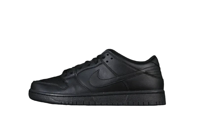 Nike SB Dunk Low "Triple Black"