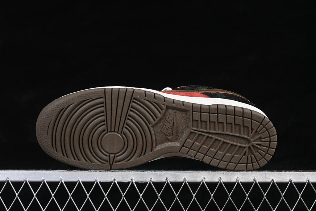 Nike SB Dunk Low "Player One"