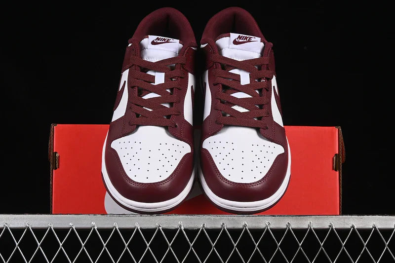 Nike SB Dunk Low "burgundy"